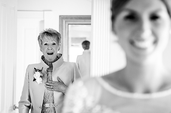 Bride's first look for mum